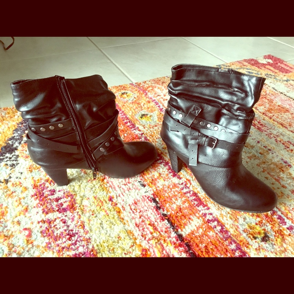 WOMEN’S BOOT